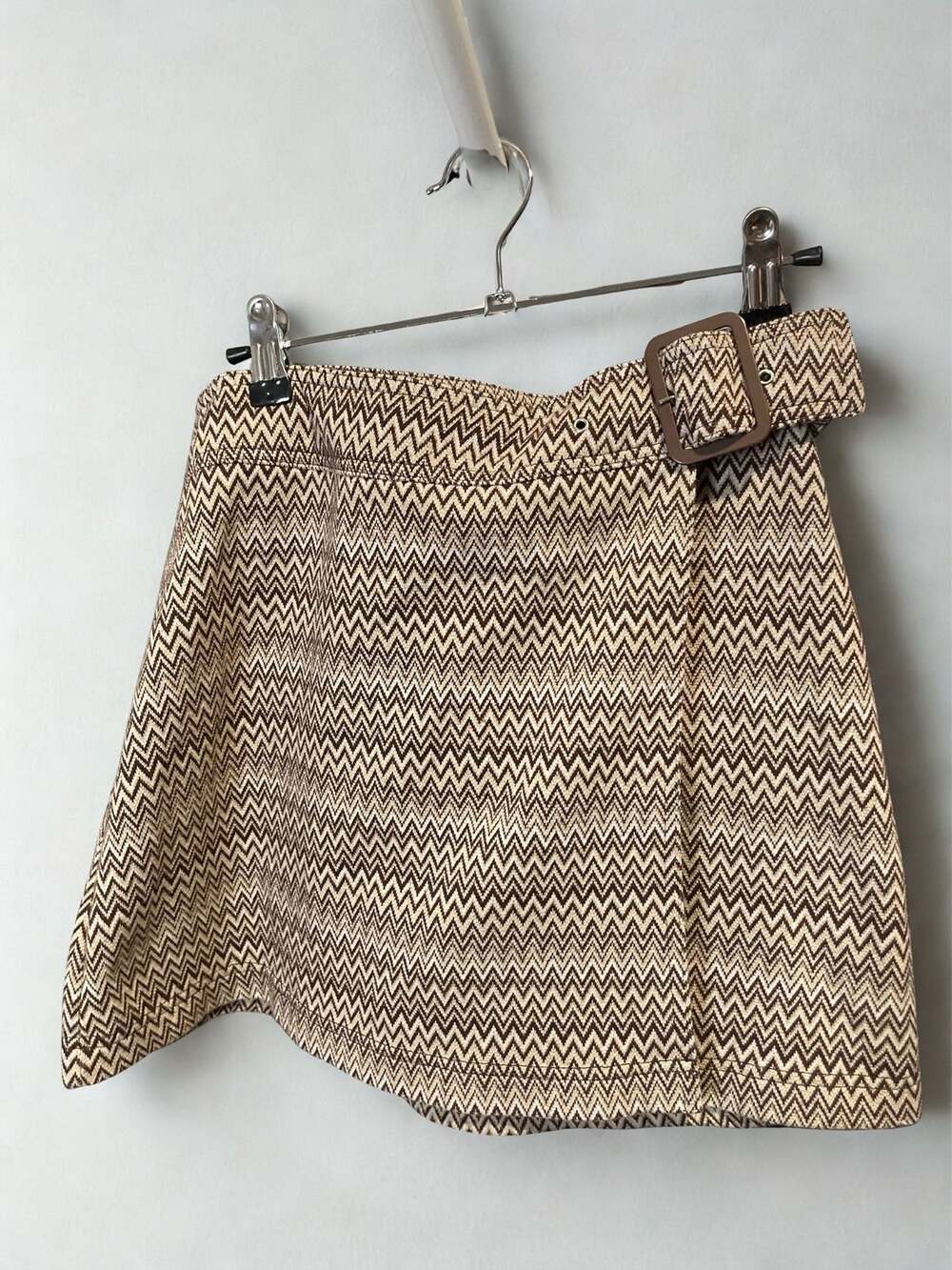 Y2K- EXPRESS- brown zig zag mini skirt w/ belt- size 3/4 Small